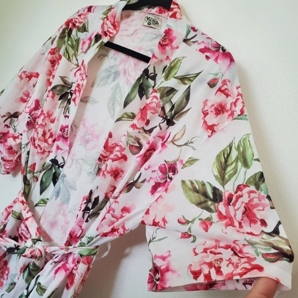 Show Me Your MuMu Women's‎ Brie Short Sleeve Robe Pink Floral Garden of Blooms